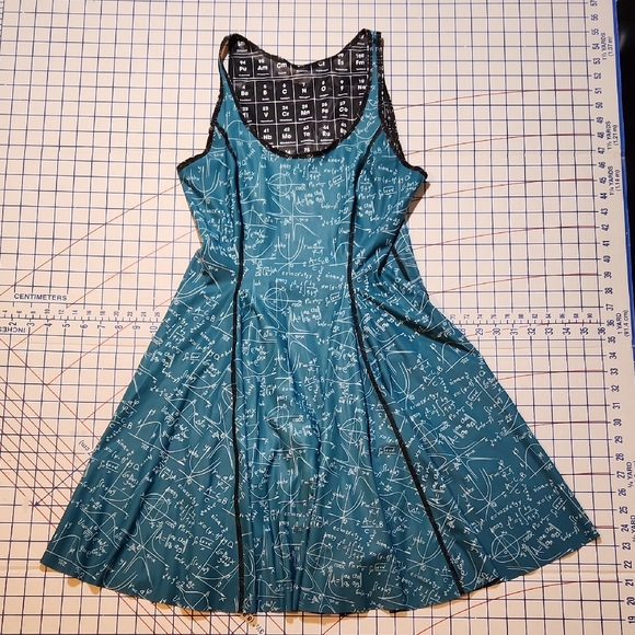 Blackmilk Periodic Table vs Mathematicool Inside Out Dress L - Picture 2 of 3